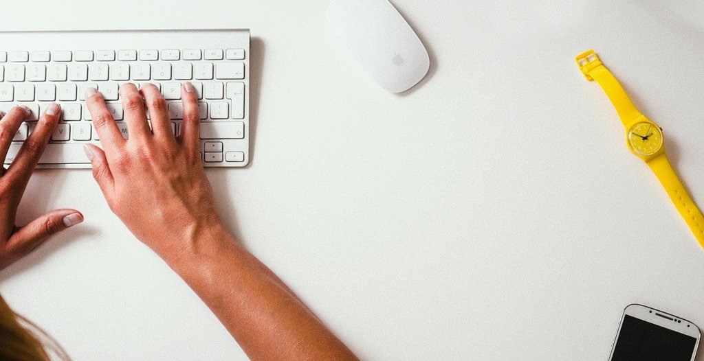 Transformez vos écrits avec un correcteur IA d'orthographe et de grammaire